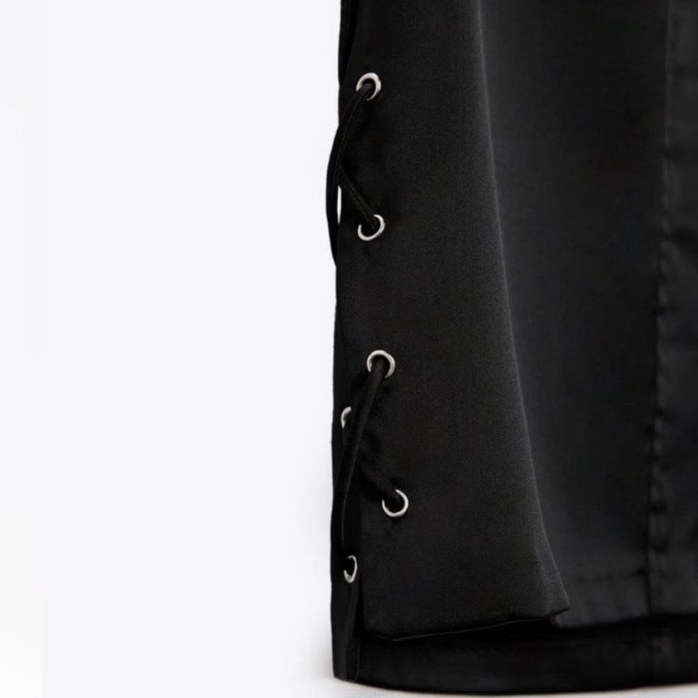 Black satin lace up mini skirt - Picture 8 of 10